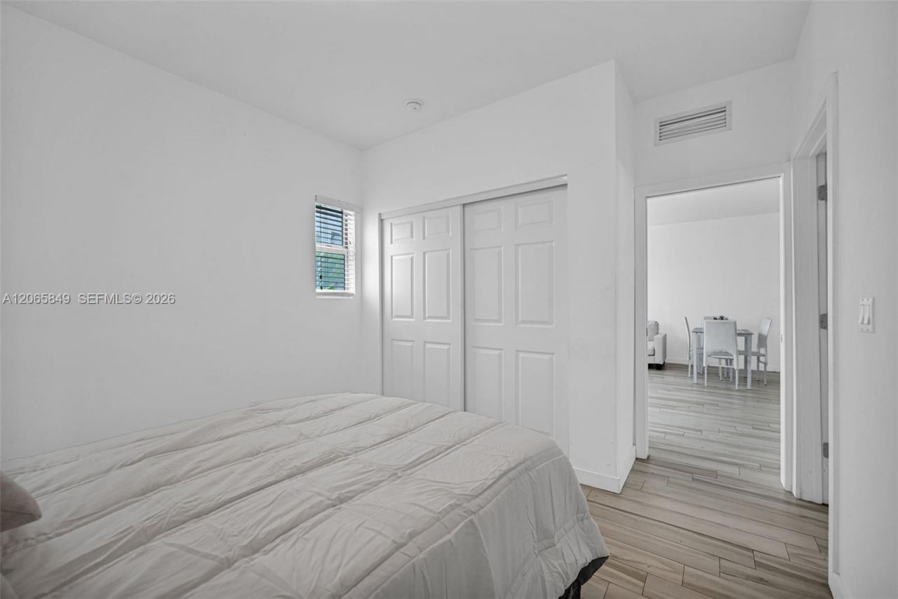 1560 Meridian Ave , Unit 207, Miami Beach, FL 33139 Photo