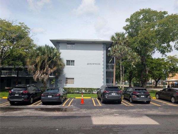 900 Tallwood Ave , Unit 305, Hollywood, FL 33021