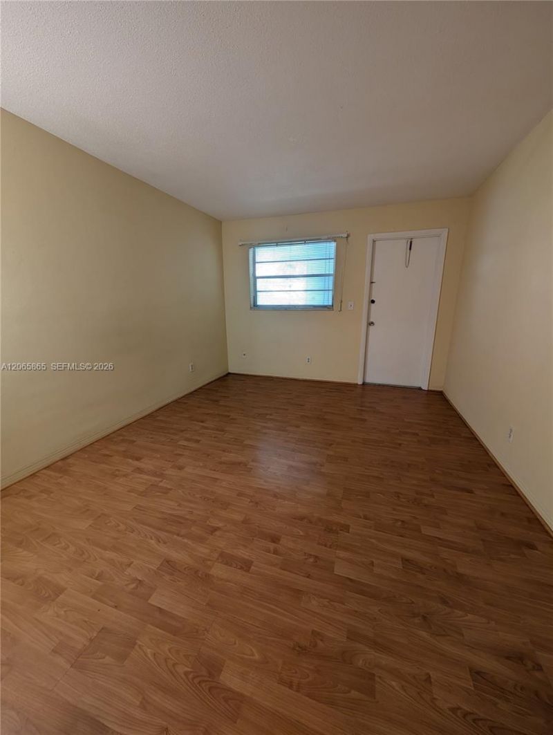 900 Tallwood Ave, Unit 305, Hollywood, FL 33021 Photo