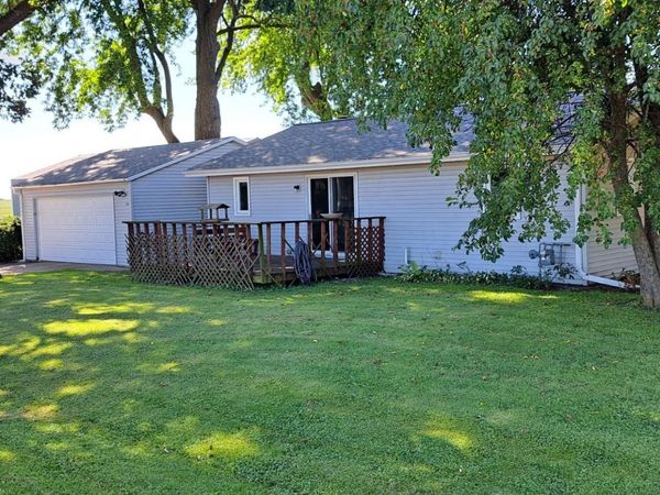 304 E Winnebago Street, Friesland, WI 53595