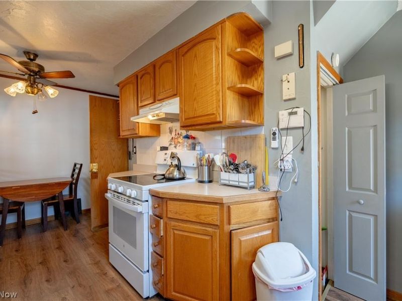 125 Clinton Avenue, Akron, OH 44301 Photo 11
