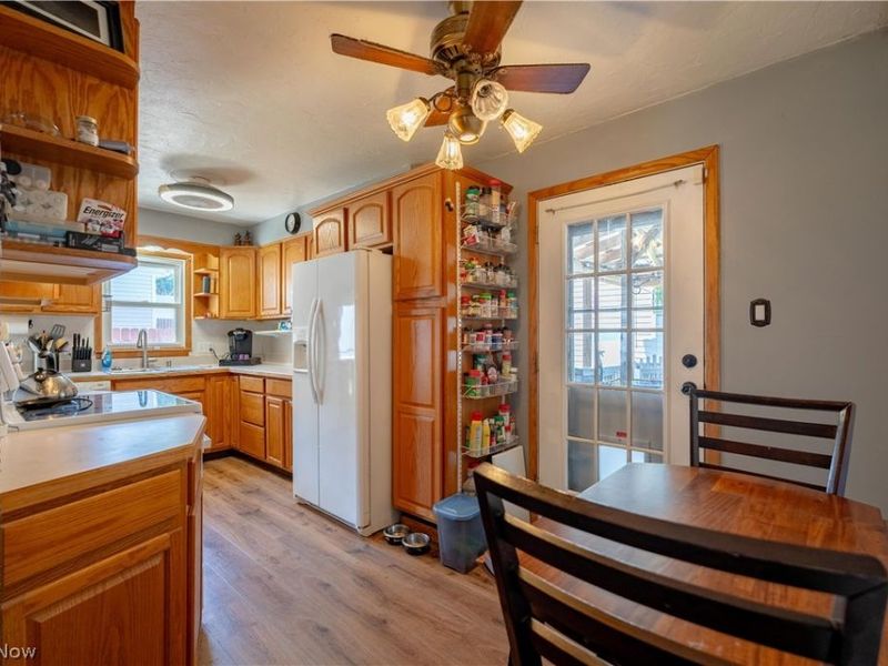 125 Clinton Avenue, Akron, OH 44301 Photo 12