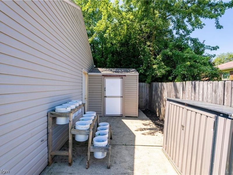 125 Clinton Avenue, Akron, OH 44301 Photo 38