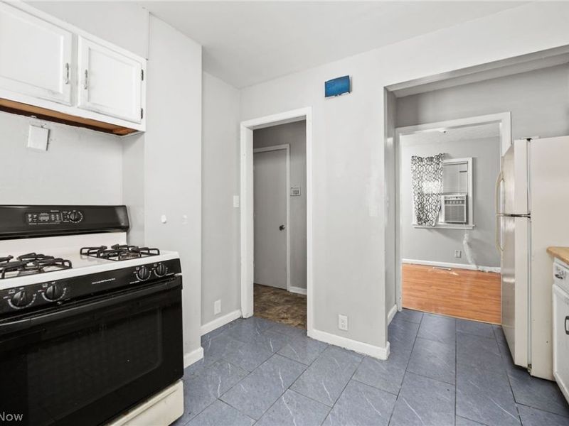 4190 Victory Boulevard, Cleveland, OH 44135 Photo 10