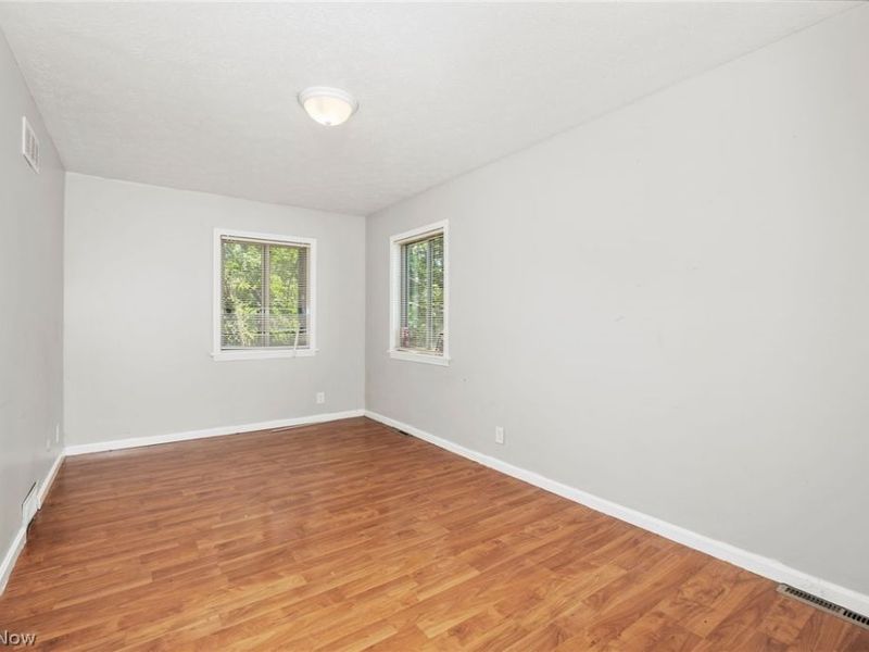 4190 Victory Boulevard, Cleveland, OH 44135 Photo 11