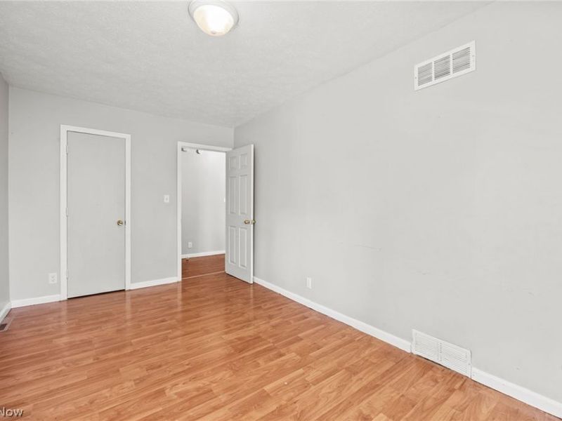 4190 Victory Boulevard, Cleveland, OH 44135 Photo 12