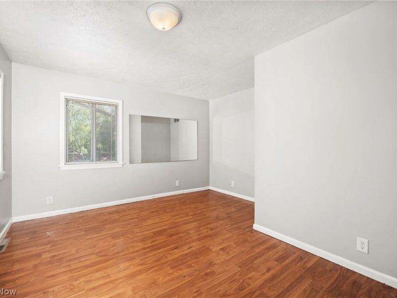 4190 Victory Boulevard, Cleveland, OH 44135 Photo 13