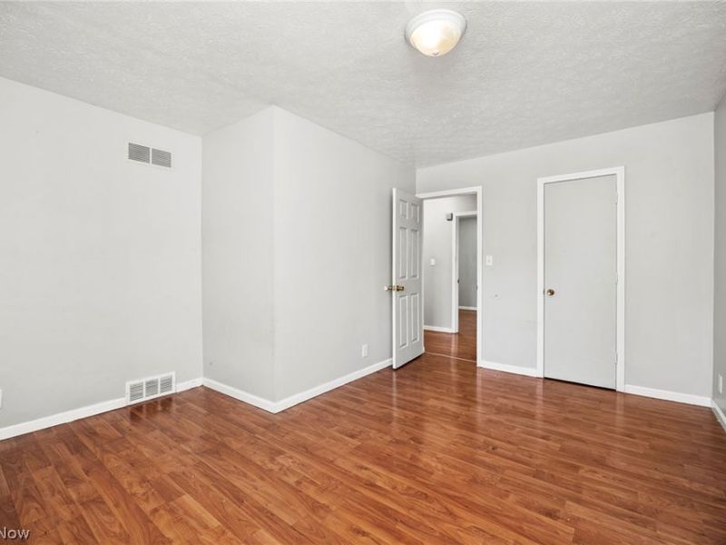 4190 Victory Boulevard, Cleveland, OH 44135 Photo 14