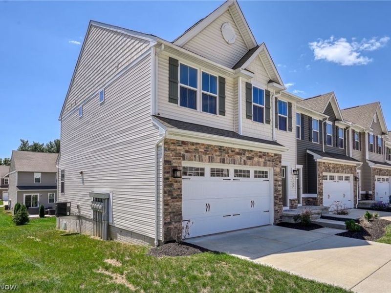 1534 Spruce Hill Drive, Stow, OH 44224 Photo 3