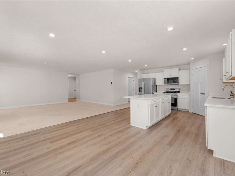 129 Eagle Circle, Amherst, OH 44001 Photo 8