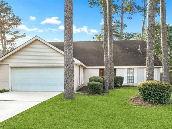 105 CHOCTAW Place , Mandeville, LA 70471