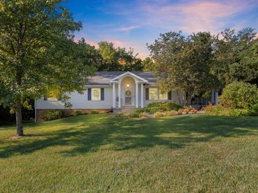 1005 Pin Oak Drive, Frankfort, KY 40601