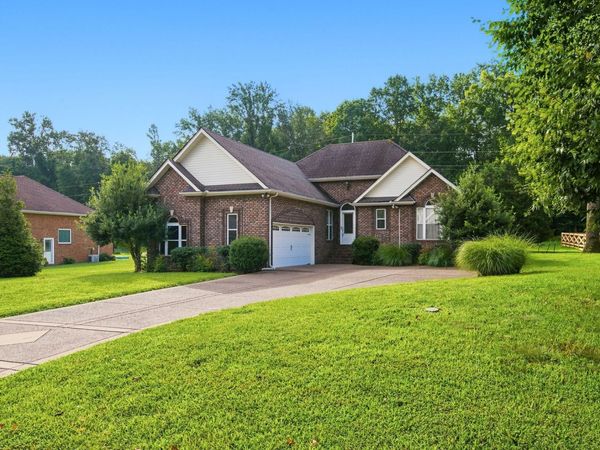 807 Cottonwood Ct , Springfield, TN 37172