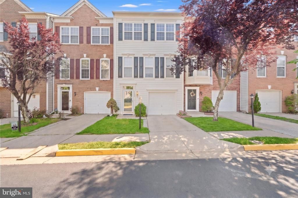 5280 Kestrel Crossing Drive , Alexandria, VA 22312 Main Photo