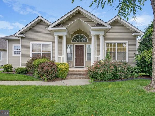 26 KINGSTON TERRACE, MILFORD, DE 19963
