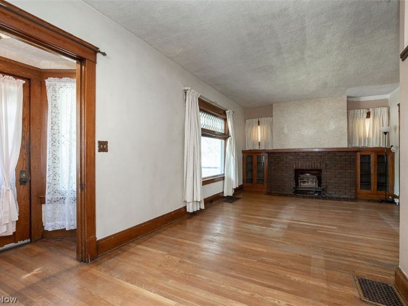 4253 W 50th Street, Cleveland, OH 44144 Photo 5