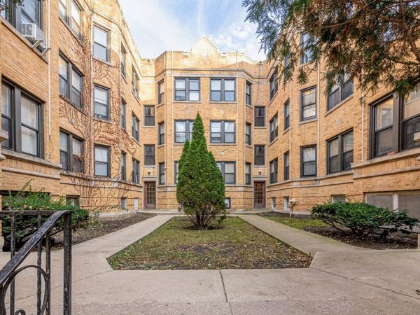 7329 N Honore Street , Unit 2A, Chicago, IL 60626