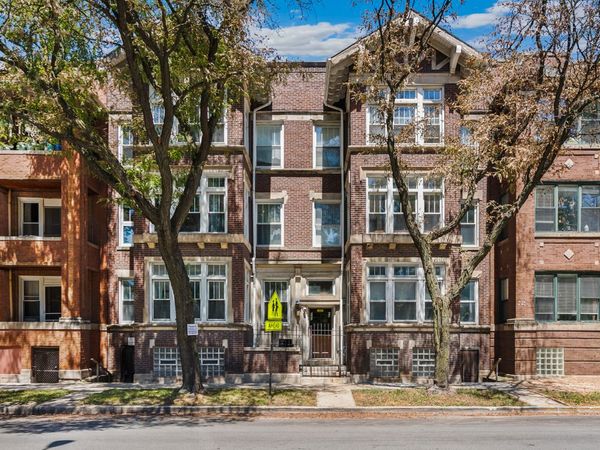 660 E 51st Street , Unit 2W, Chicago, IL 60615