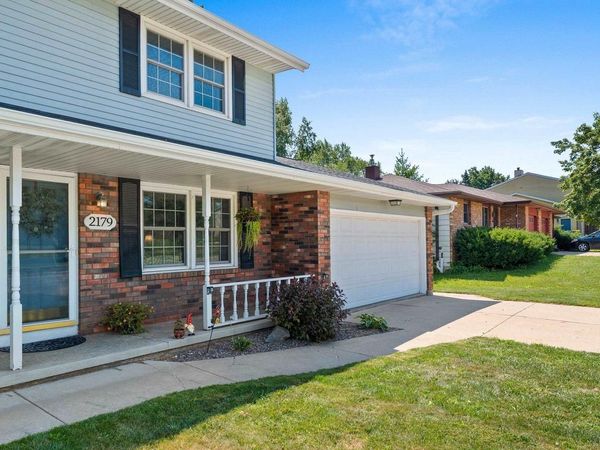 2179 PACKERLAND DRIVE, Green Bay, WI 54304