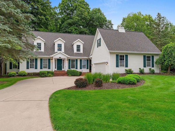 152 GARDEN GATE COURT, Green Bay, WI 54313