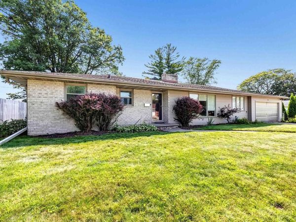 1131 ST AGNES DRIVE, Green Bay, WI 54304