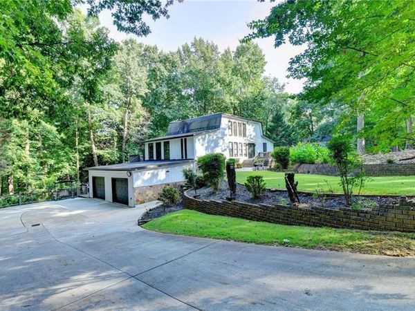 117 Ridge Road , Berkeley Lake, GA 30096