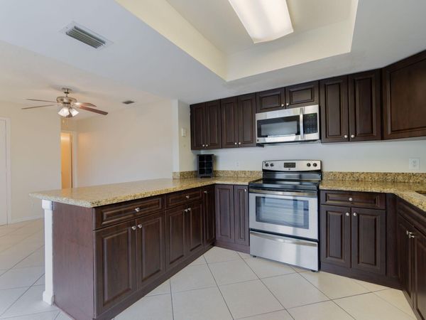 1530 Shaker Circle, Wellington, FL 33414