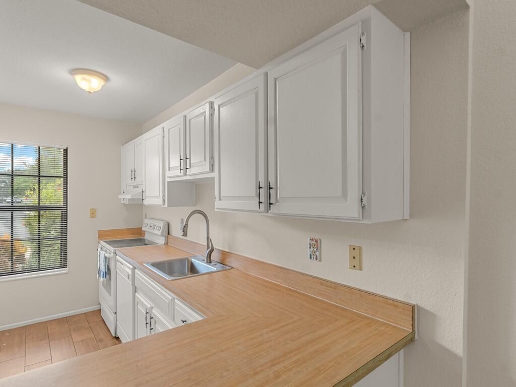1494 SE Colchester Circle, Port Saint Lucie, FL 34952 Photo