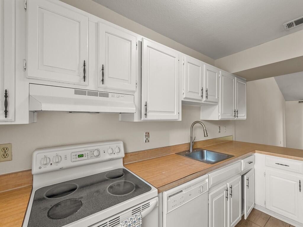 1494 SE Colchester Circle, Port Saint Lucie, FL 34952 Photo