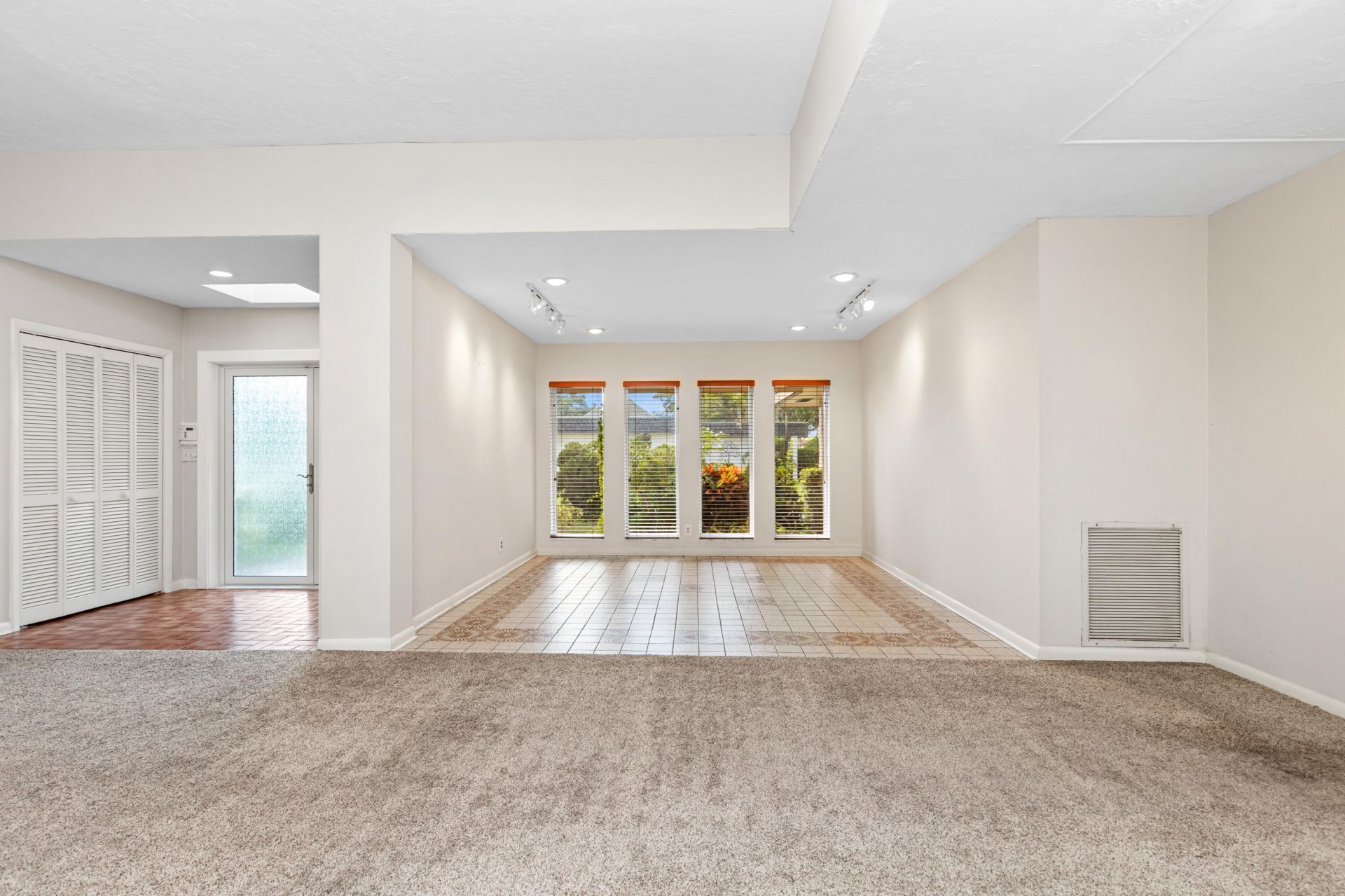6207 Jacaranda Circle, Tamarac, FL 33319 Photo