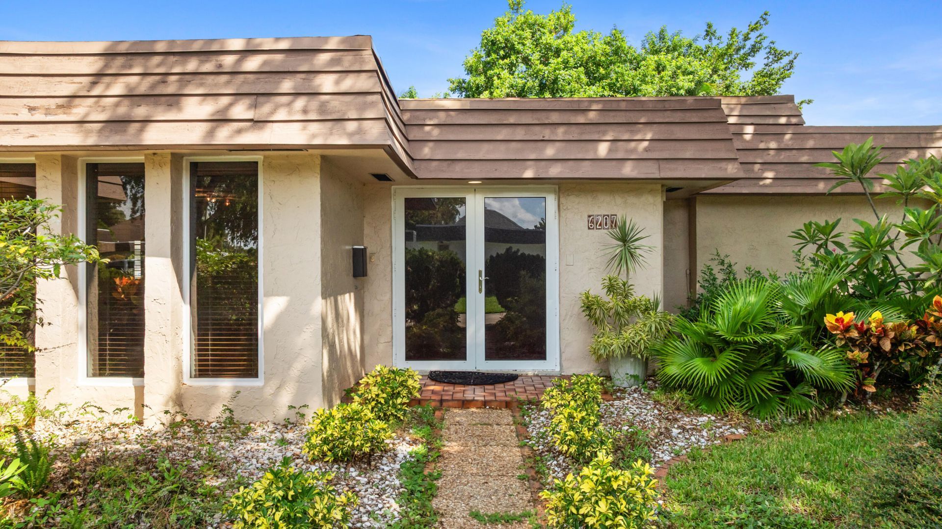 6207 Jacaranda Circle, Tamarac, FL 33319 Photo