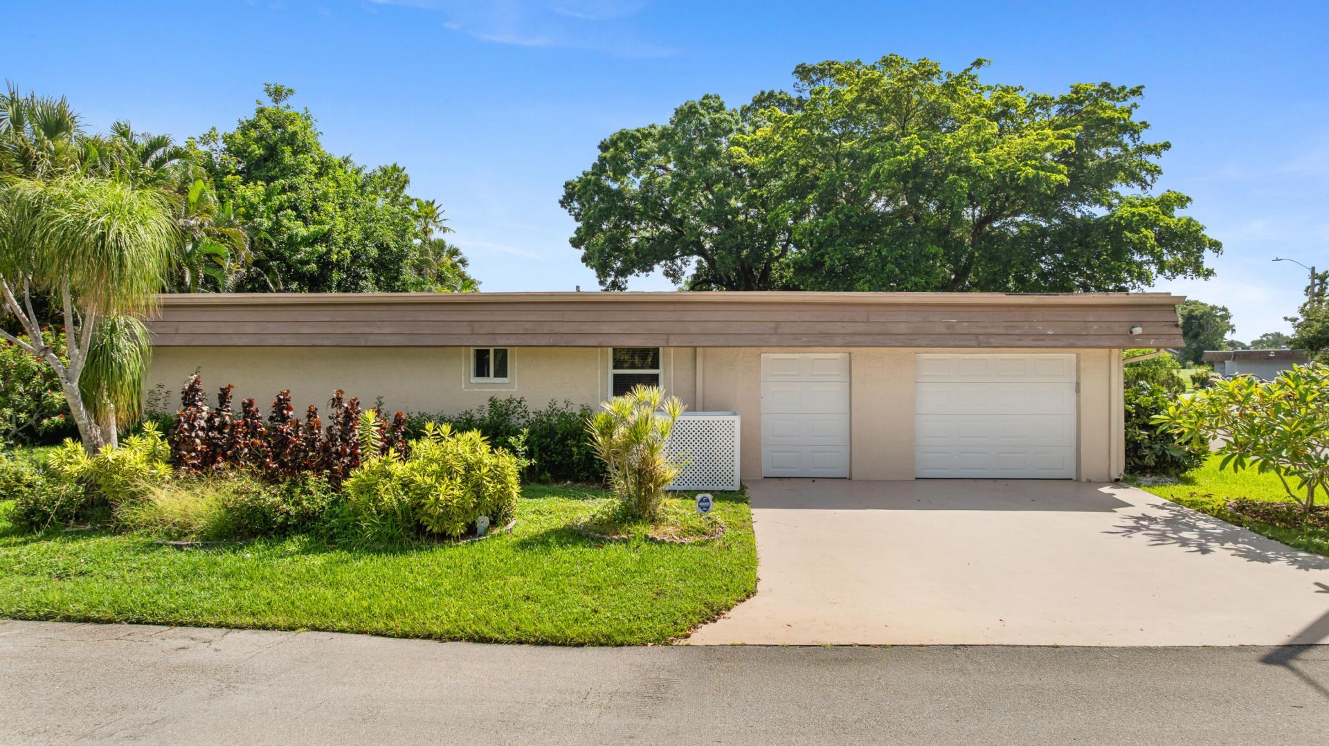 6207 Jacaranda Circle, Tamarac, FL 33319 Photo