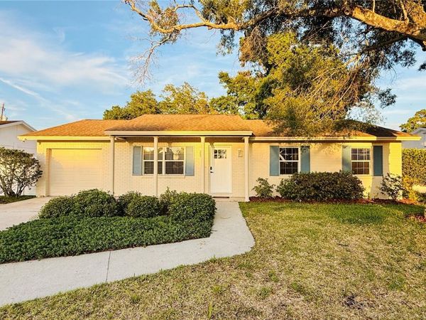 6409 ROSEWOOD DRIVE , TAMPA, FL 33615