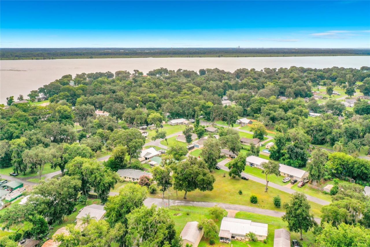 1218 Cr 450, Lake Panasoffkee, FL 33538 Photo