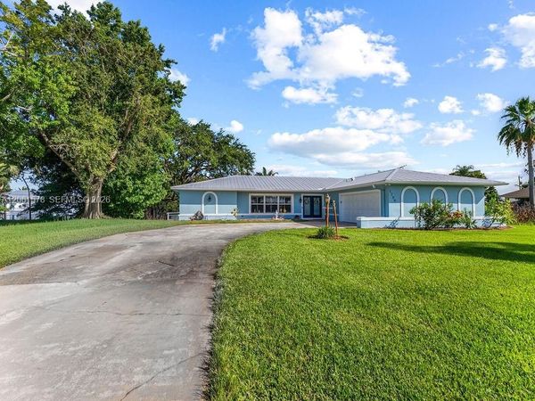 1786 SE Westmoreland Blvd , Port St. Lucie, FL 34952