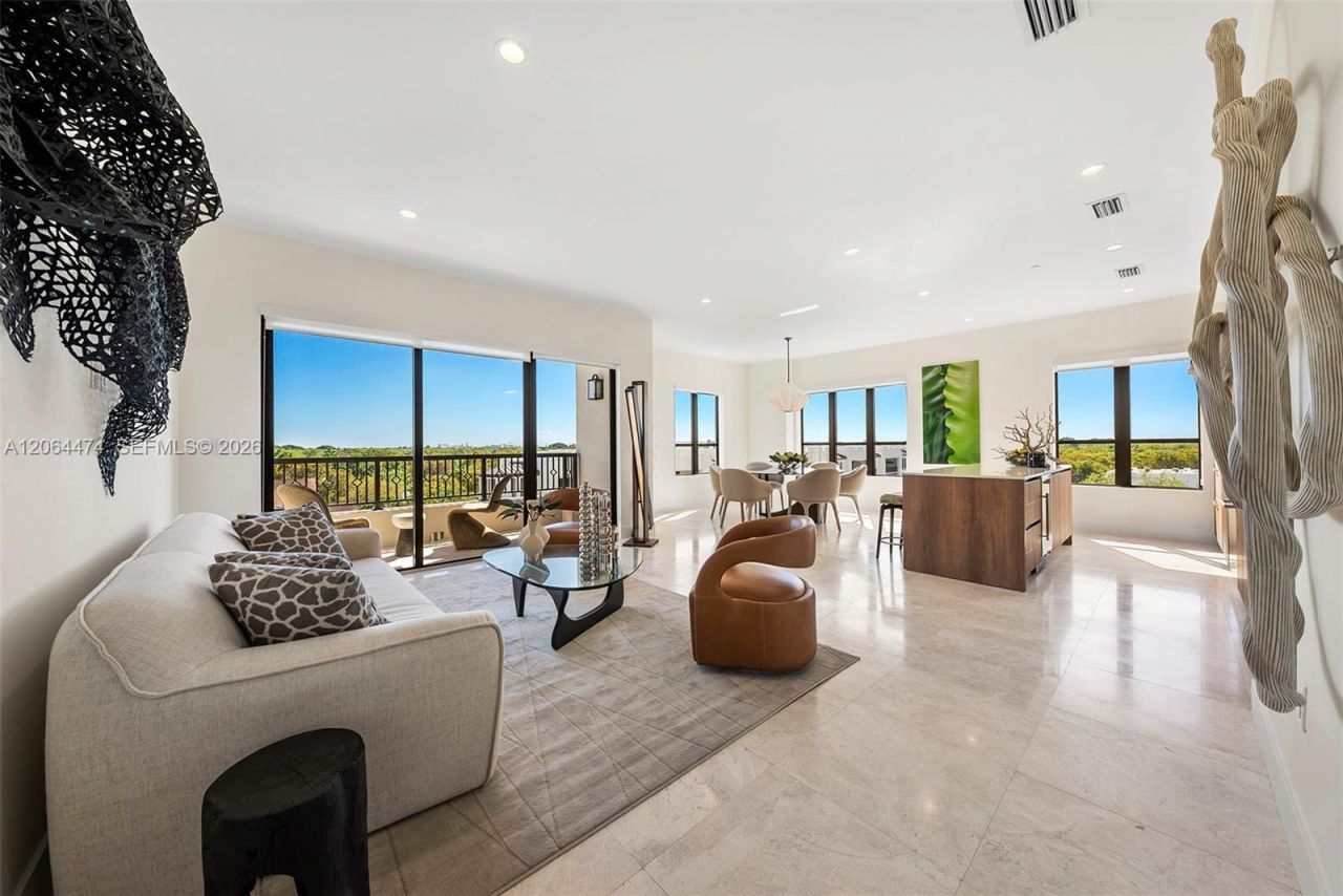701 Valencia Ave , Unit 401, Coral Gables, FL 33134 Photo