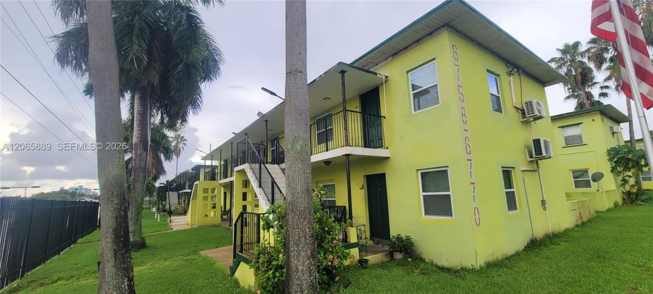 6760 NE Ne 2nd Ave, Unit 1, Miami, FL 33138 Photo