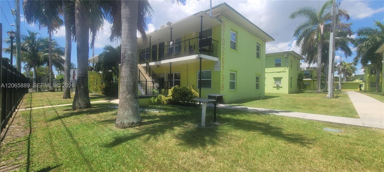 6760 NE Ne 2nd Ave, Unit 1, Miami, FL 33138 Photo