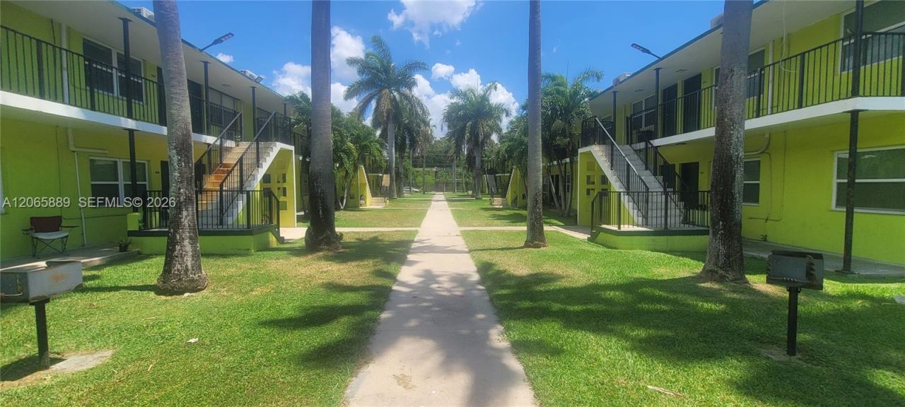 6760 NE Ne 2nd Ave, Unit 1, Miami, FL 33138 Photo
