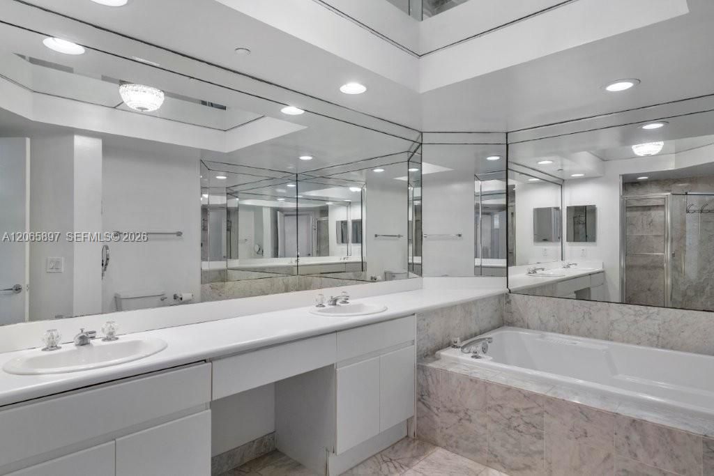 16400 Collins Ave , Unit 2842, Sunny Isles Beach, FL 33160 Photo