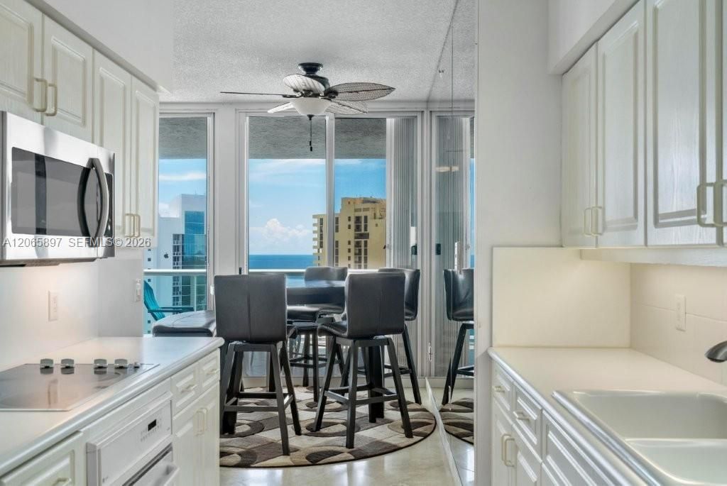 16400 Collins Ave , Unit 2842, Sunny Isles Beach, FL 33160 Photo