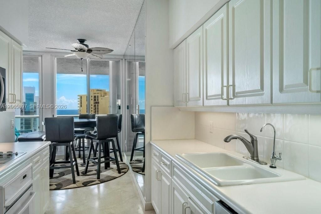 16400 Collins Ave , Unit 2842, Sunny Isles Beach, FL 33160 Photo