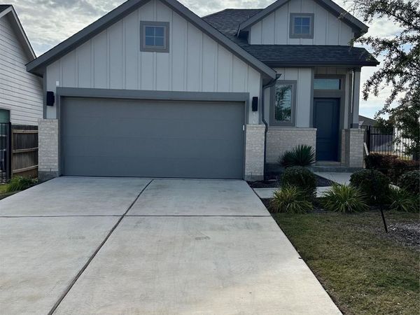 136 Los Olives LN, Liberty Hill, TX 78642