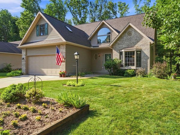 2017 Woodland Estates Drive , Elkhart, IN 46514