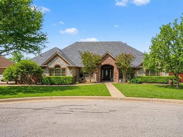 317 Billo Court , Weatherford, TX 76087