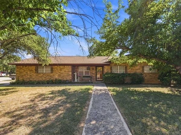 4309 9th Street, Brownwood, TX 76801