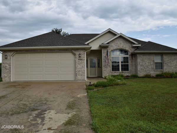 6151 DOUGLAS PARKWAY, Hallsville, MO 65255