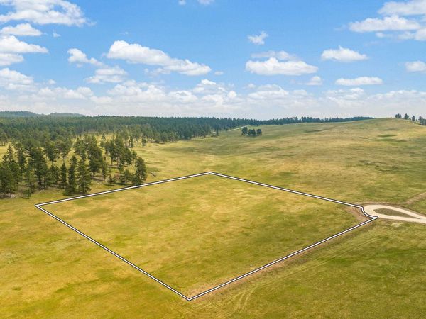 TBD War Bonnet Road, Custer, SD 57730