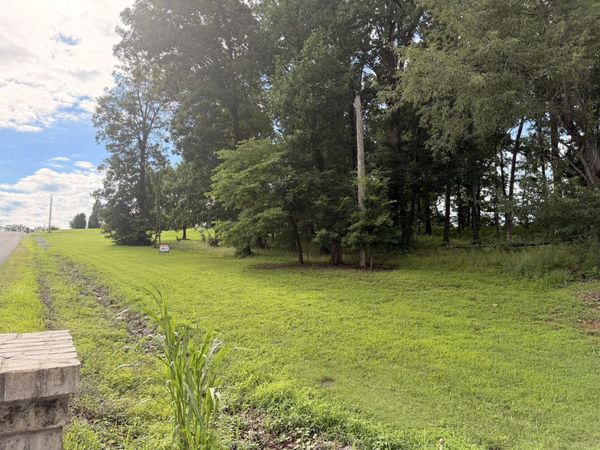 106 Hillside Dr , Dickson, TN 37055