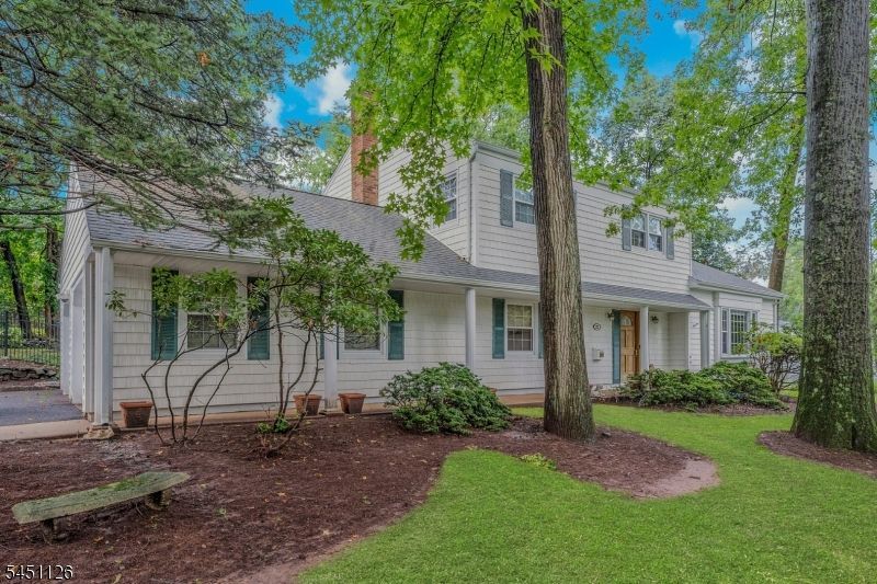 23 Haller Dr, Cedar Grove, NJ 07009 Main Photo
